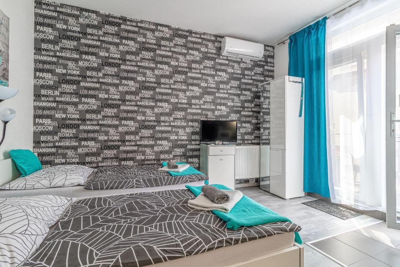 Bratislava -Apartment Near The City Center With A Balcony Екстер'єр фото